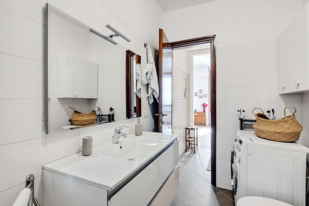 Easylife - Bello E Luminoso Flat In Zona Centrale Милано Екстериор снимка