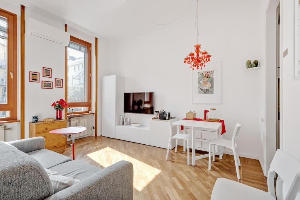 Easylife - Bello E Luminoso Flat In Zona Centrale Милано Екстериор снимка