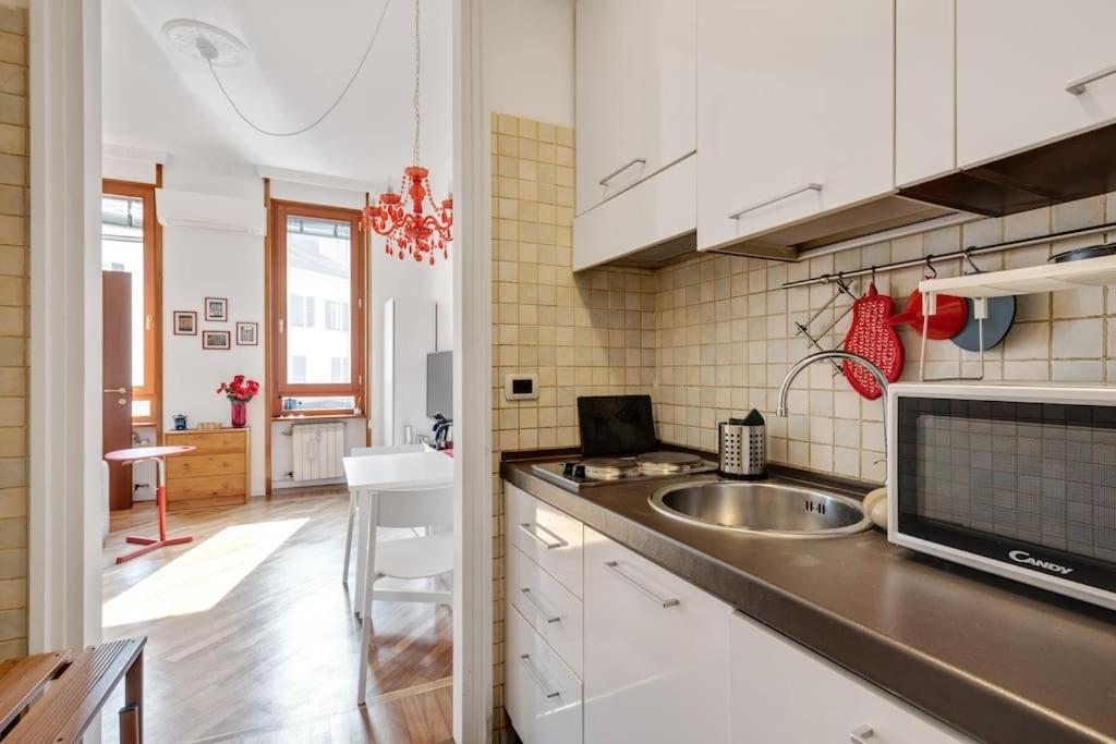 Easylife - Bello E Luminoso Flat In Zona Centrale Милано Екстериор снимка